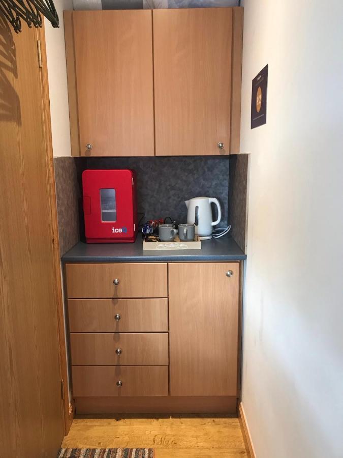 Exclusive double room, en-suite wet room Private entrance Forres Extérieur photo
