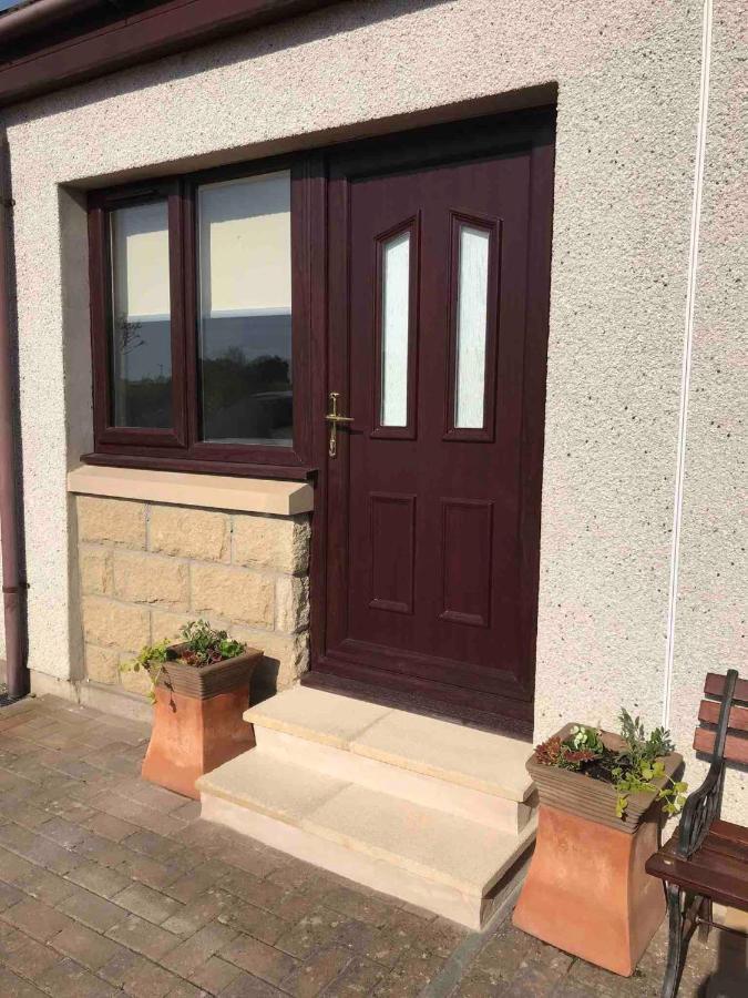 Exclusive double room, en-suite wet room Private entrance Forres Extérieur photo